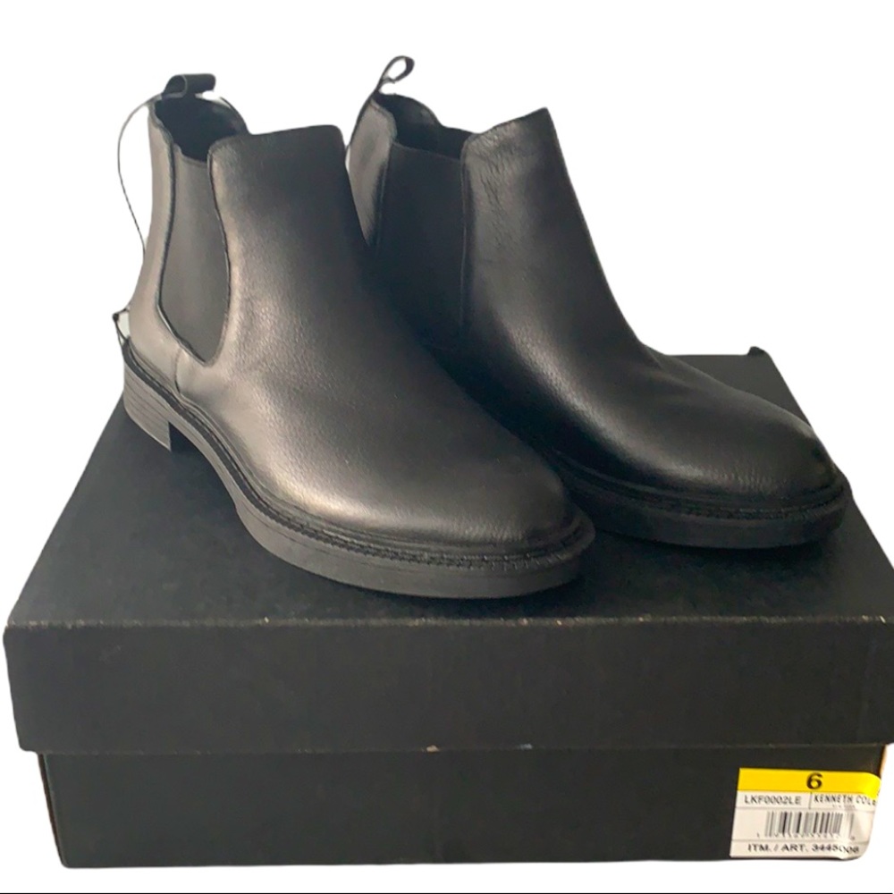 Kenneth Cole Black Pull On Booties